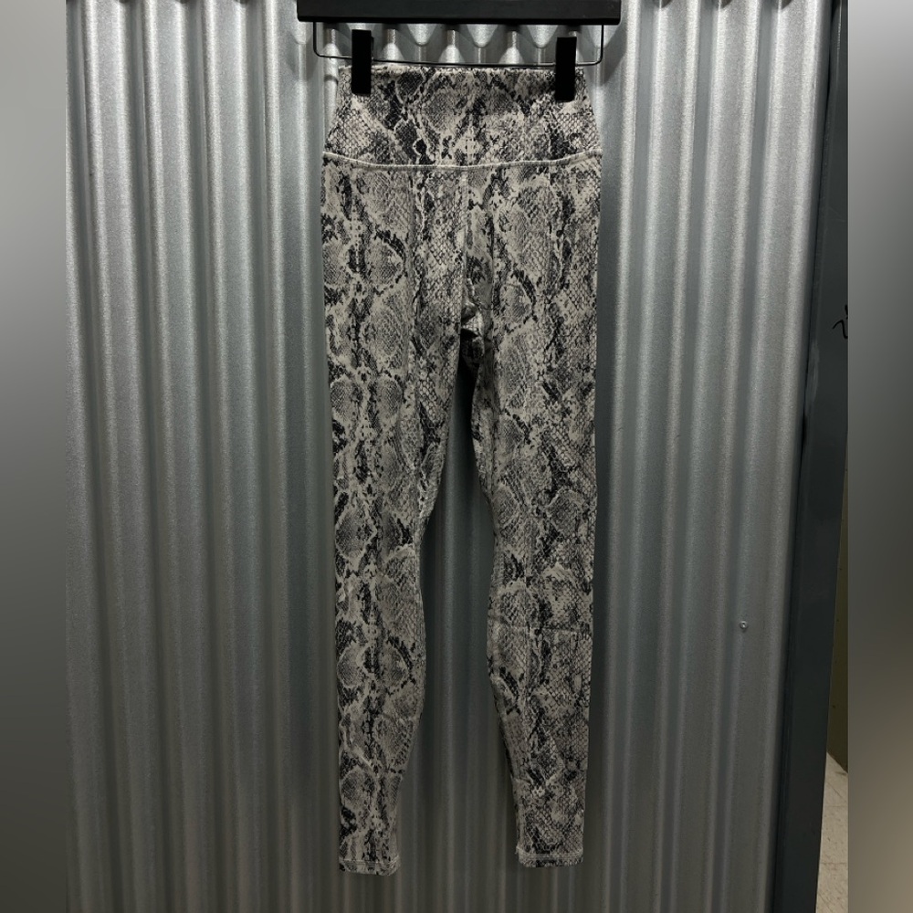 Alo Snakeskin Leggings